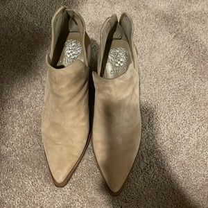 Vince Camuto Gigietta true suede boots